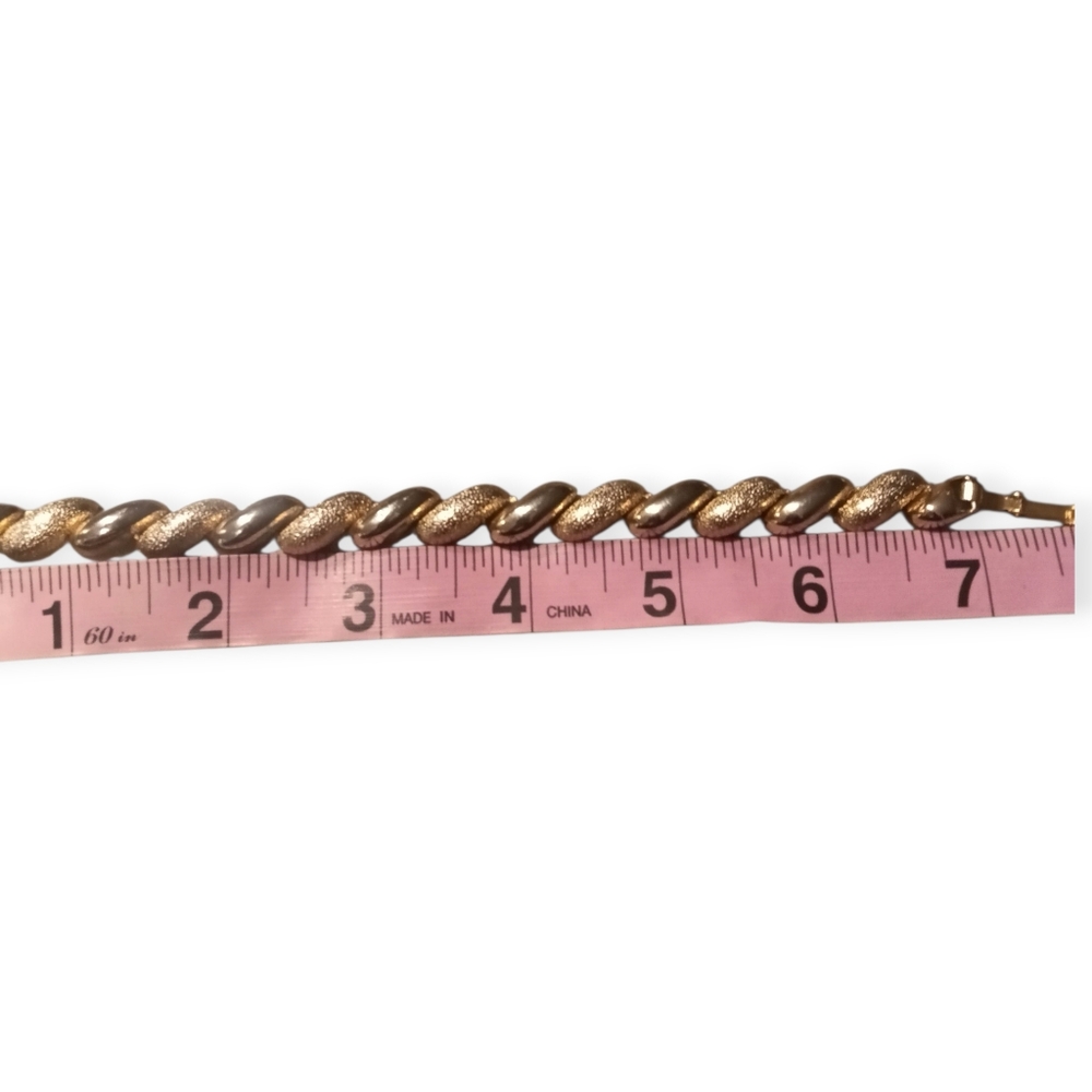 Vintage Gold Tone Textured & Smooth Link Bracelet USA Stamp 7" Clamp Snap - Picture 8 of 8